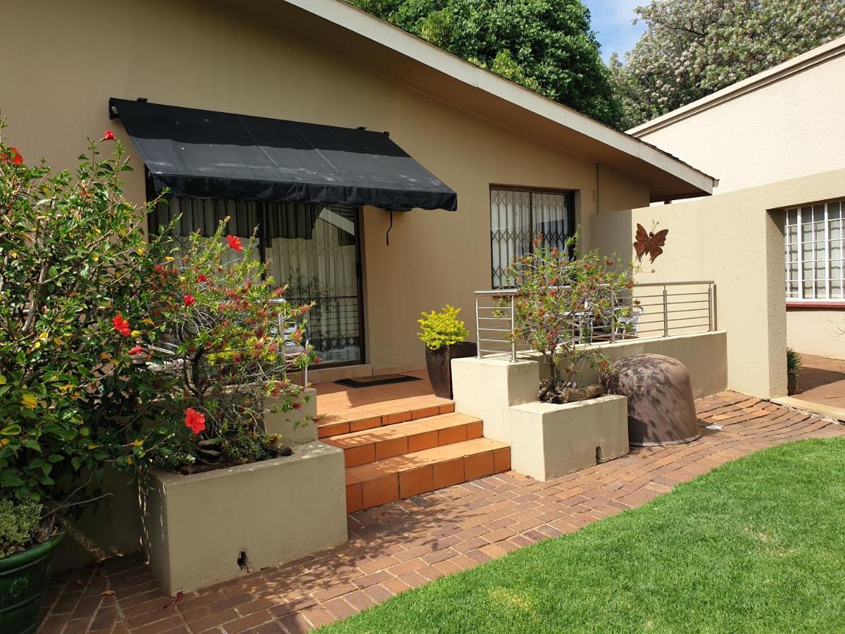 125 On Van Buuren Road Guest House Johannesburg Eksteriør billede
