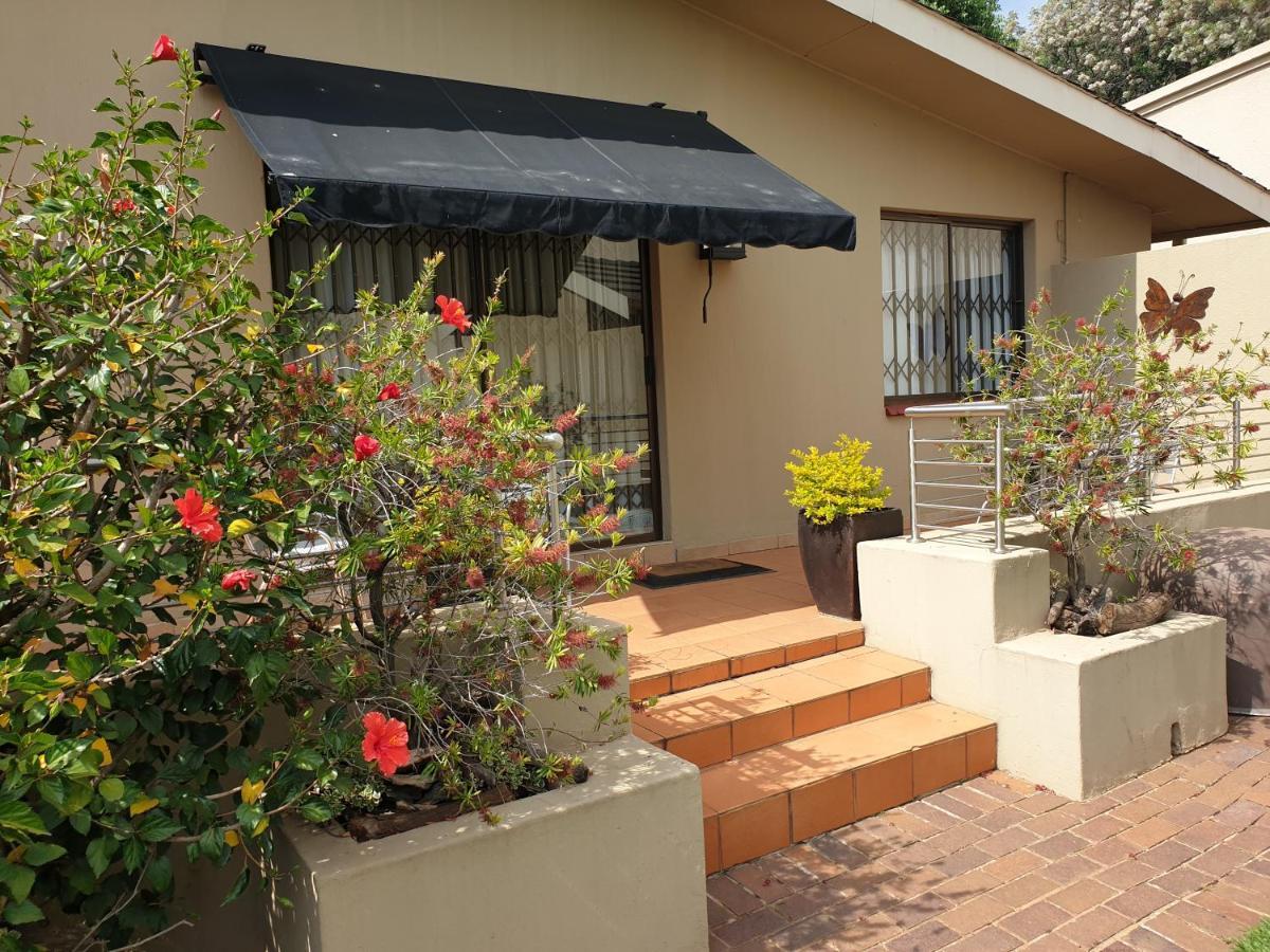 125 On Van Buuren Road Guest House Johannesburg Eksteriør billede